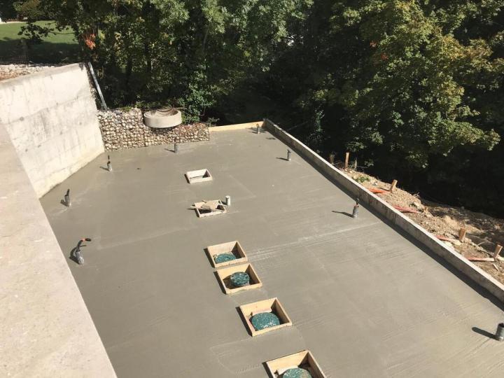 Nous rénovons vos locaux tant de l’intérieur que de l’extérieur.